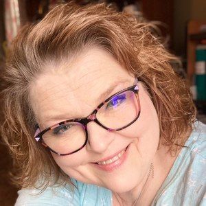 Meet your Posher, Deb